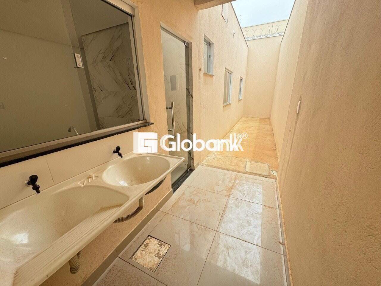 Casa 3 quartos à venda Delfino Magalhães 68m² Montes Claros MG: 11