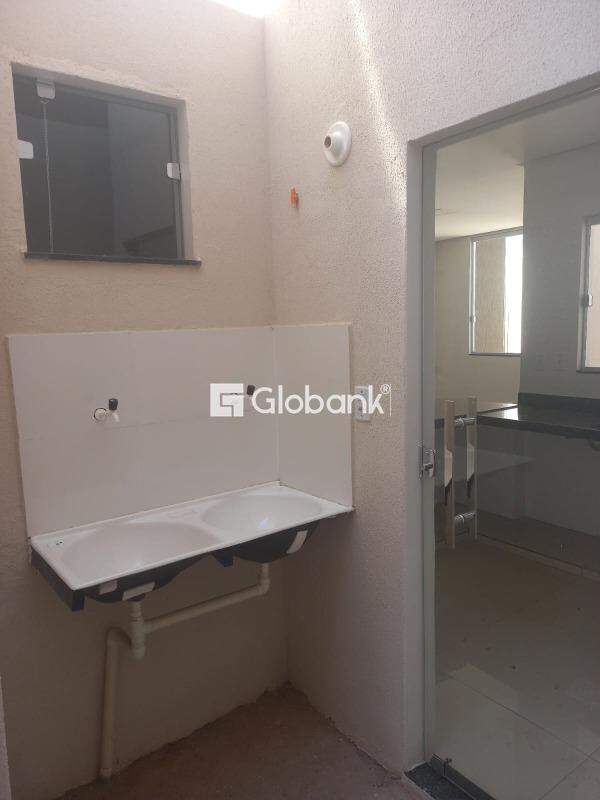 Casa 3 quartos à venda Alterosas 70m² Montes Claros MG: 