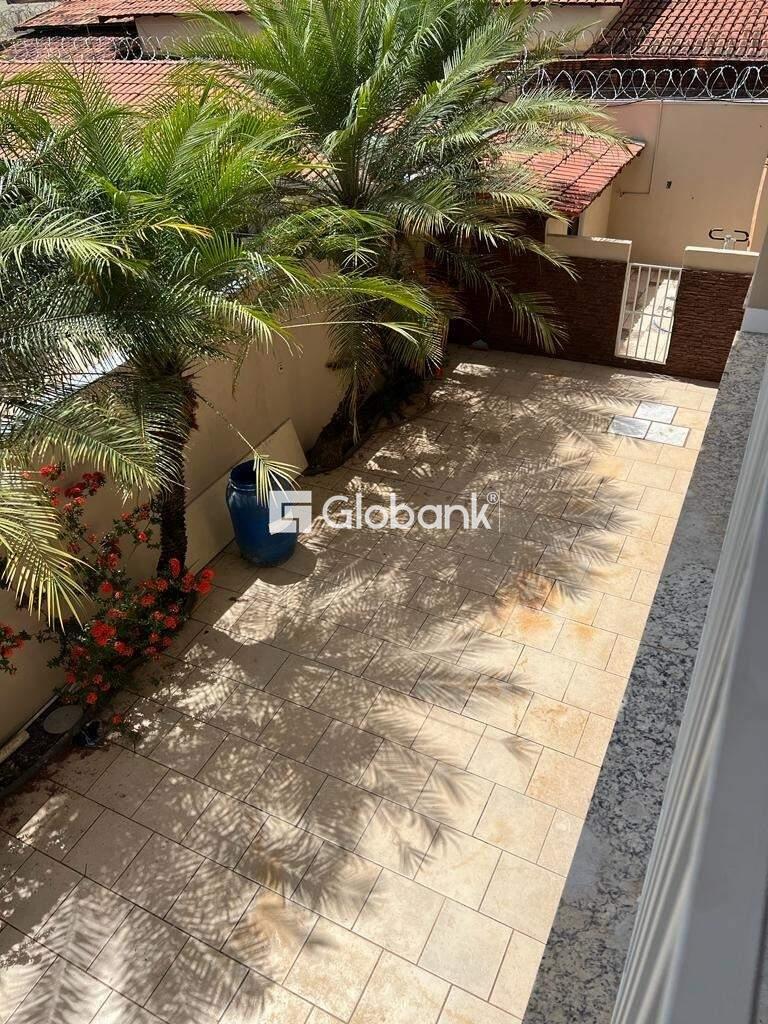 Casa 5 quartos à venda Augusta Mota 240m² Montes Claros MG: 