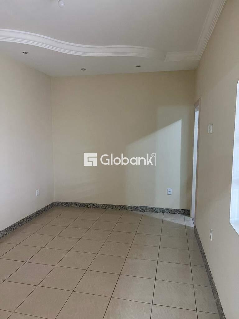 Casa 5 quartos à venda Augusta Mota 240m² Montes Claros MG: 