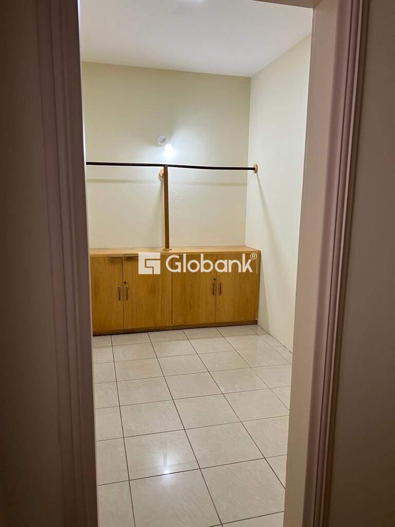 Casa 5 quartos à venda Augusta Mota 240m² Montes Claros MG: 