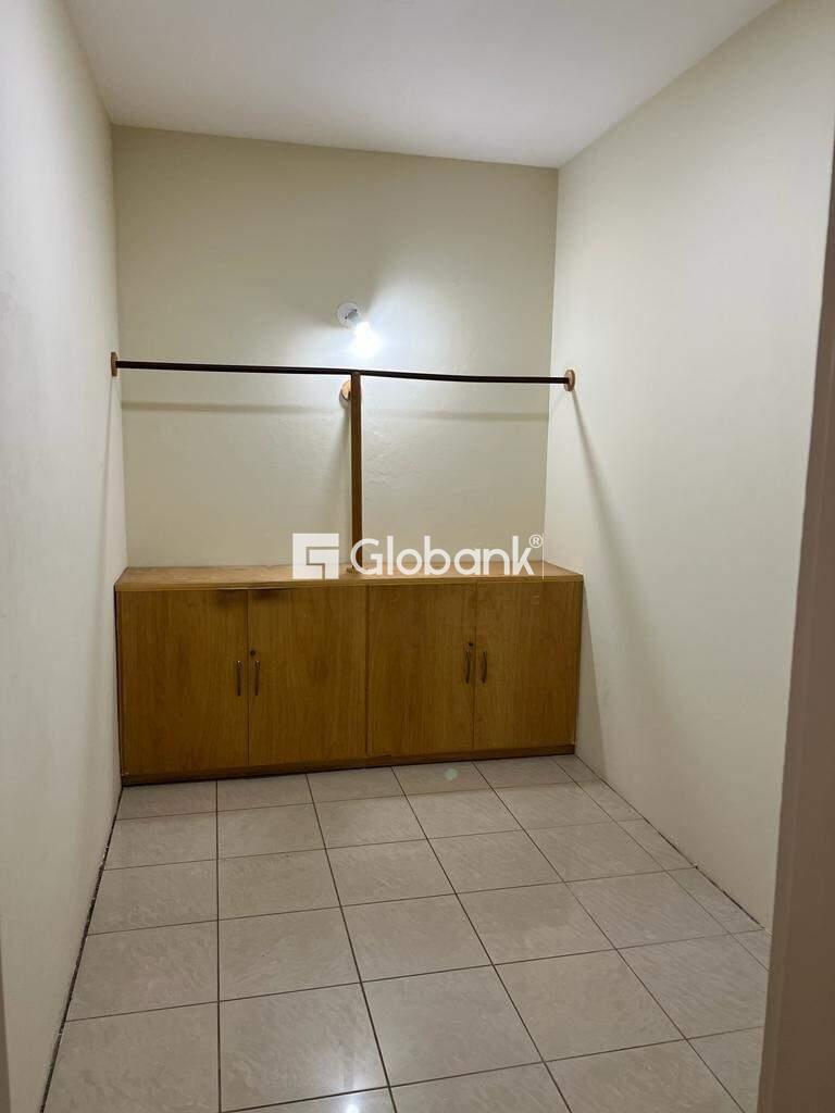 Casa 5 quartos à venda Augusta Mota 240m² Montes Claros MG: 