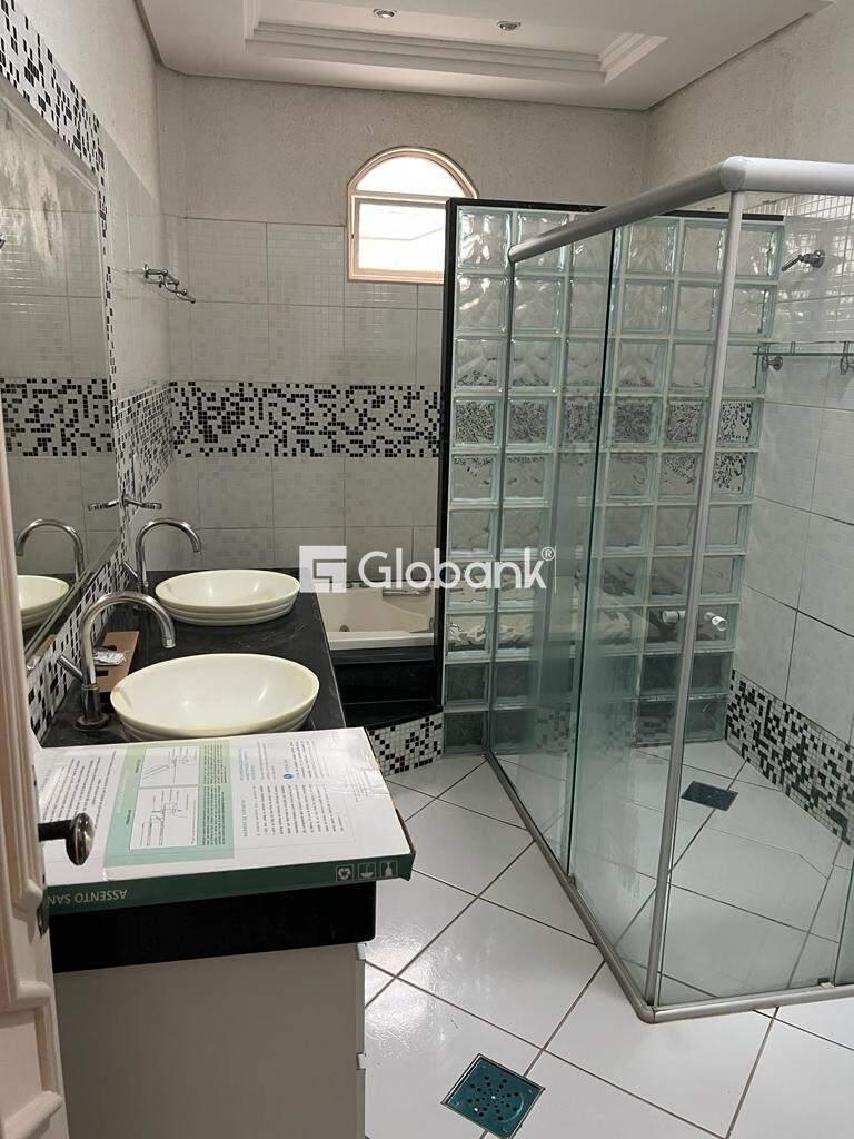 Casa 5 quartos à venda Augusta Mota 240m² Montes Claros MG: 