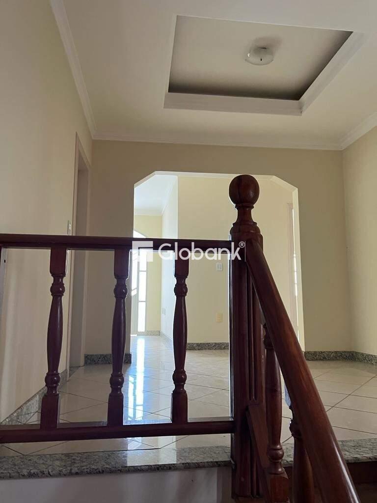 Casa 5 quartos à venda Augusta Mota 240m² Montes Claros MG: 