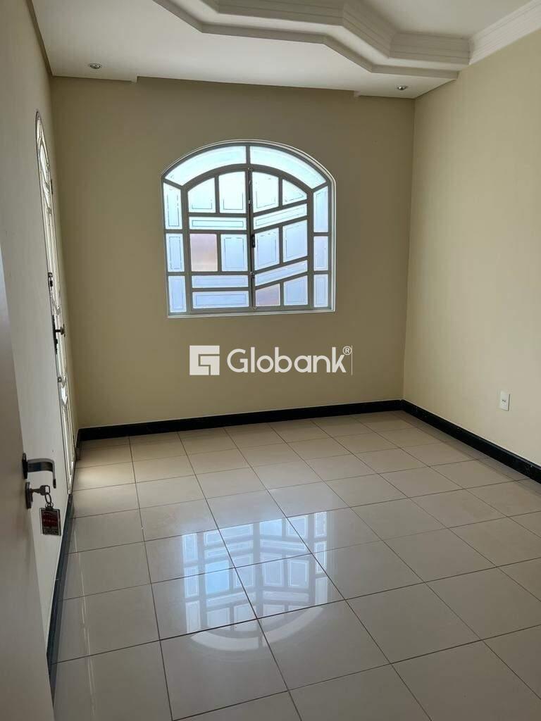 Casa 5 quartos à venda Augusta Mota 240m² Montes Claros MG: 