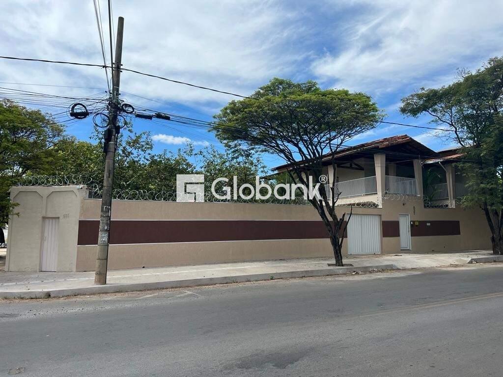 Casa 5 quartos à venda Augusta Mota 240m² Montes Claros MG: 