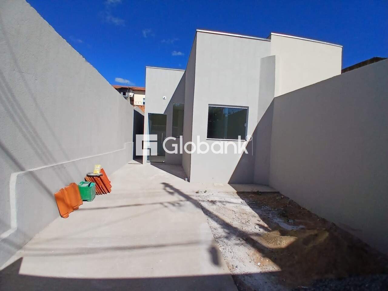 Casa 3 quartos à venda Maracanã 80m² Montes Claros MG: rea Externa