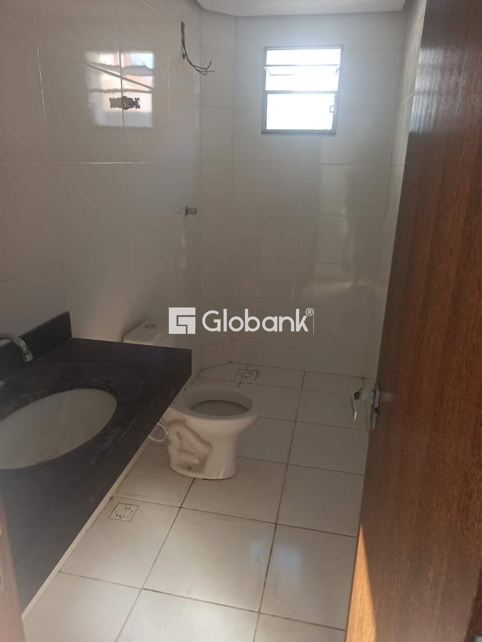 Casa 3 quartos à venda Vila Campos 75m² Montes Claros MG: Banheiro