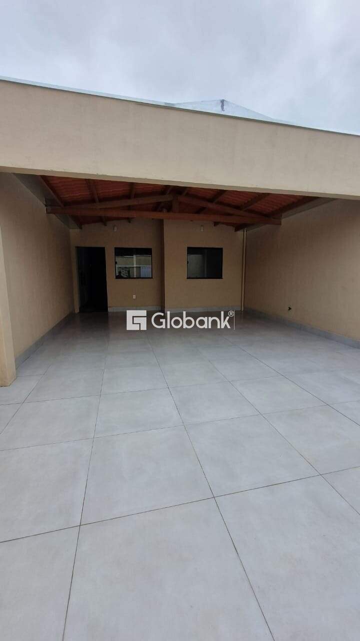 Casa 3 quartos à venda Jardim Olímpico 76,5m² Montes Claros MG: