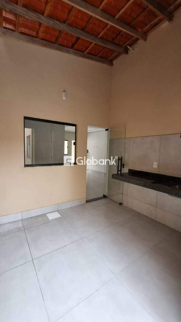 Casa 3 quartos à venda Jardim Olímpico 76,5m² Montes Claros MG: