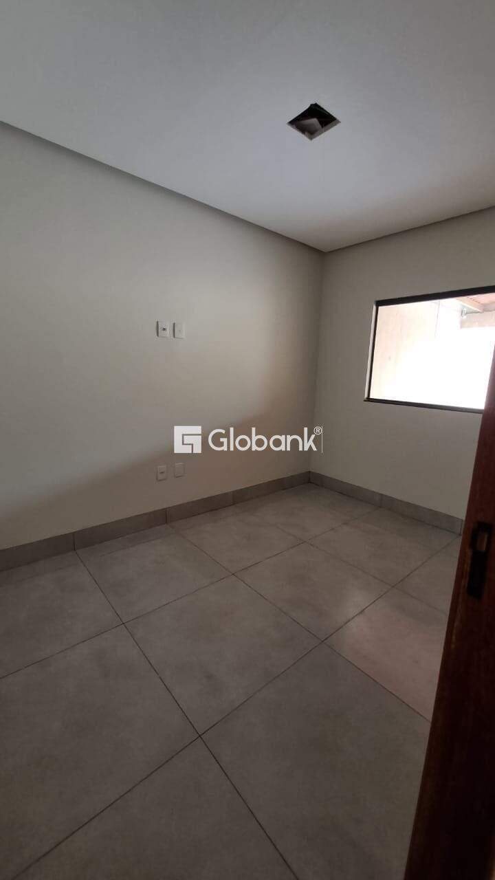 Casa 3 quartos à venda Jardim Olímpico 76,5m² Montes Claros MG: