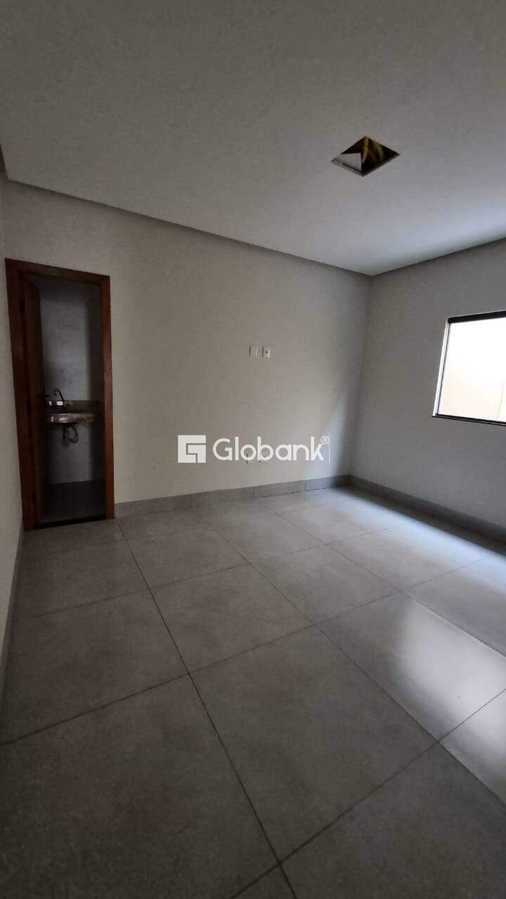 Casa 3 quartos à venda Jardim Olímpico 76,5m² Montes Claros MG: