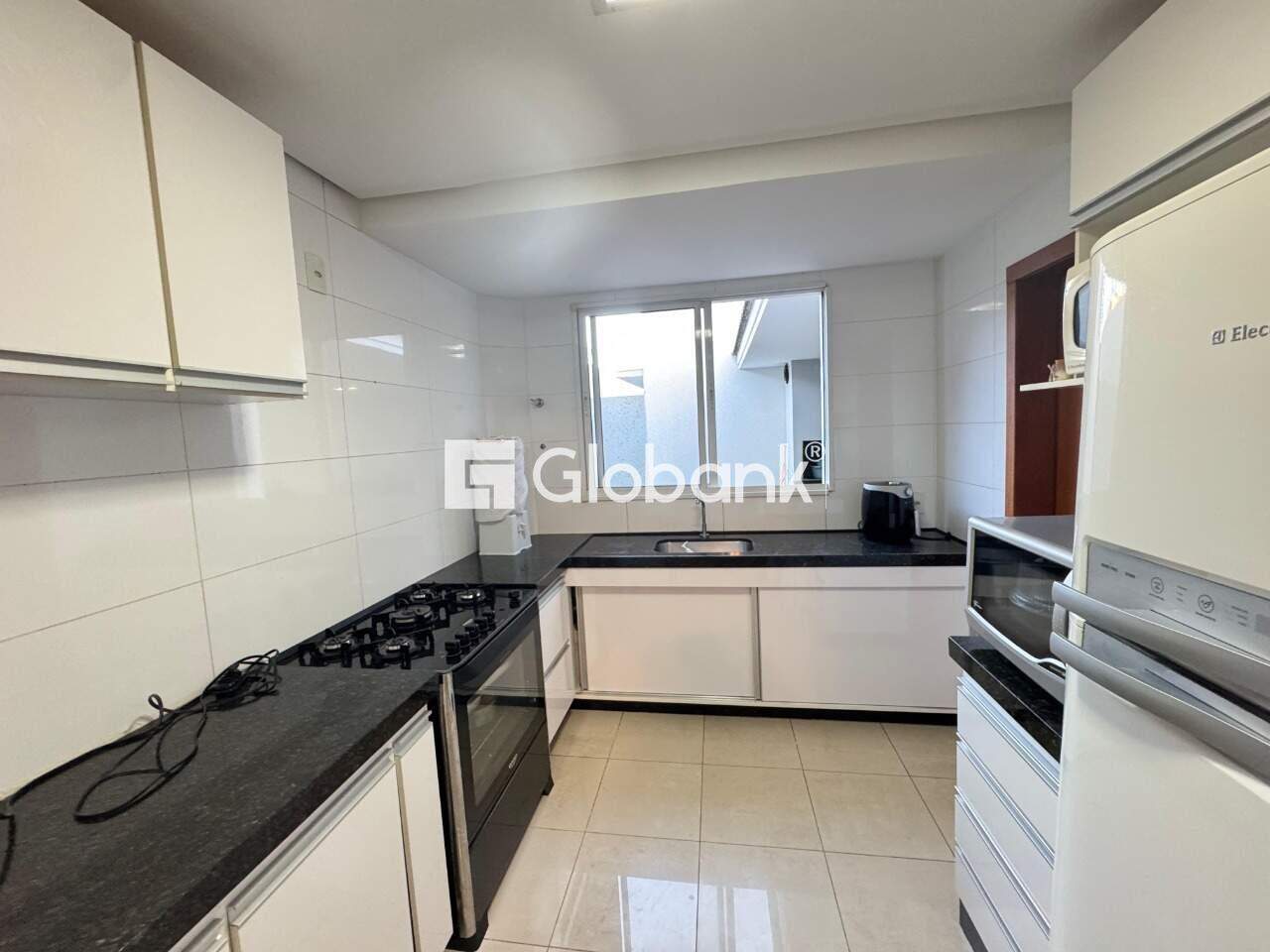 Casa 3 quartos à venda Ibituruna 0m² Montes Claros MG: 