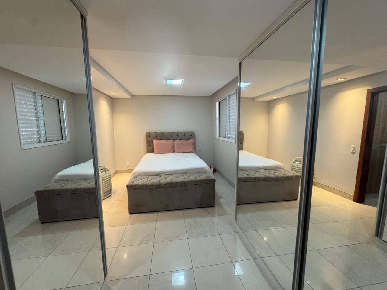 Casa 3 quartos à venda Ibituruna 0m² Montes Claros MG: 