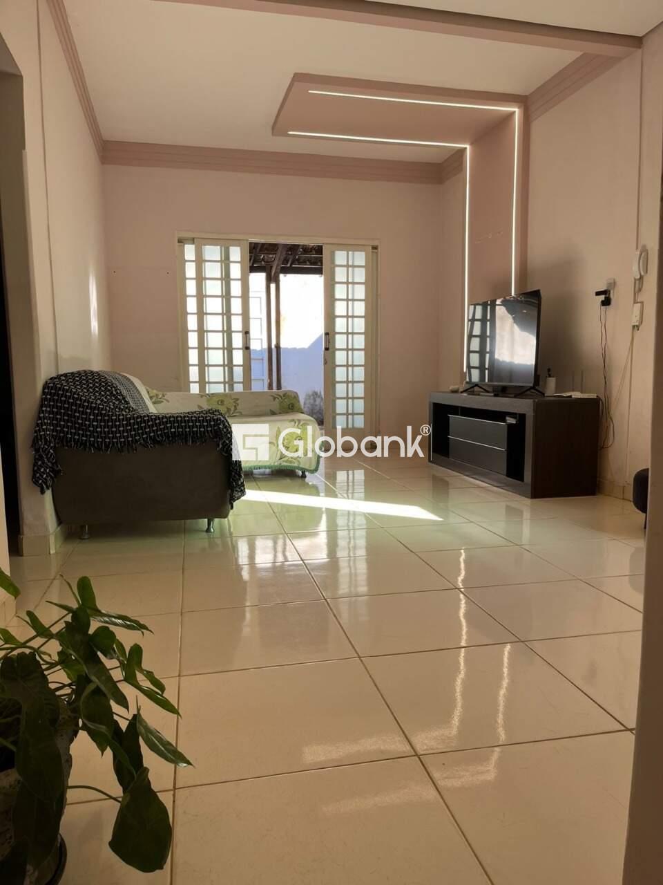 Casa 3 quartos à venda Maracanã 180m² Montes Claros MG: 