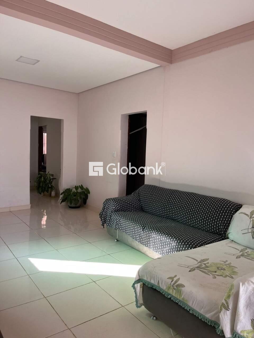 Casa 3 quartos à venda Maracanã 180m² Montes Claros MG: 