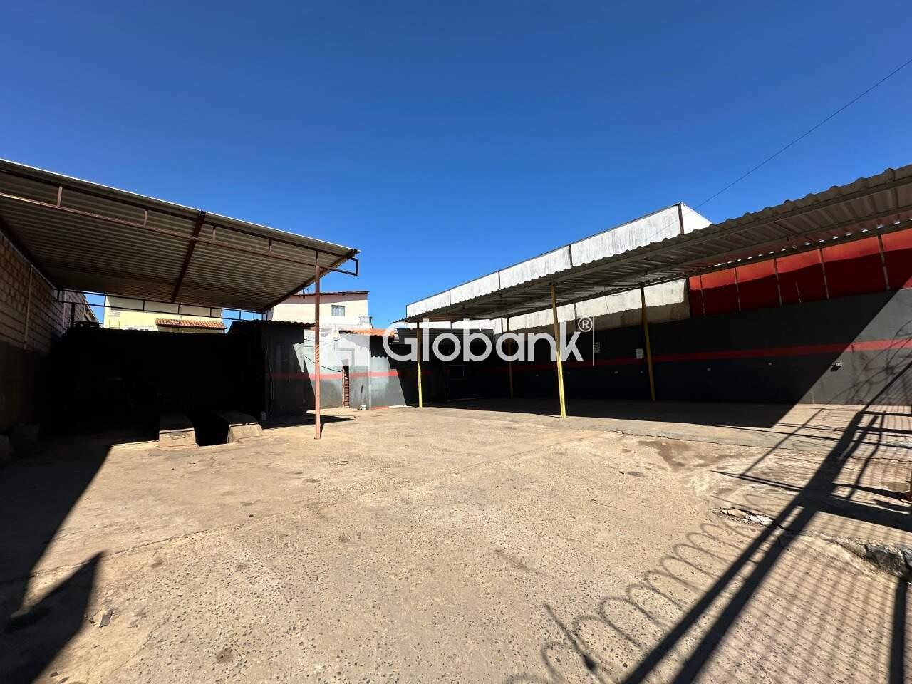 Galpão para aluguel Alto São João 340m² Montes Claros MG: 