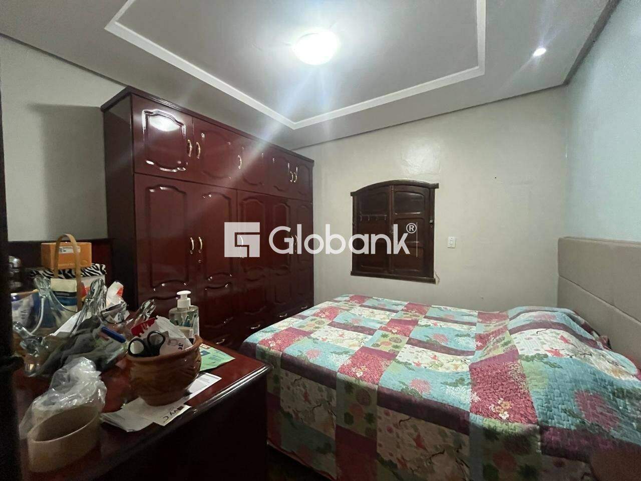Casa 6 quartos à venda Cintra 250m² Montes Claros MG: 