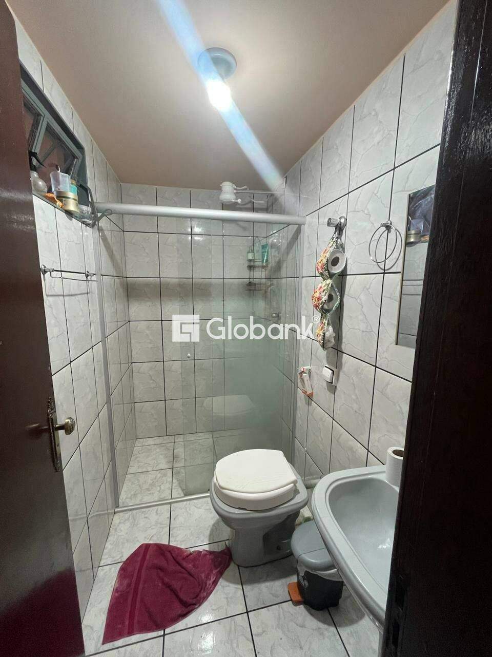 Casa 6 quartos à venda Cintra 250m² Montes Claros MG: BANHEIRO SOCIAL APARTAMENTO 01