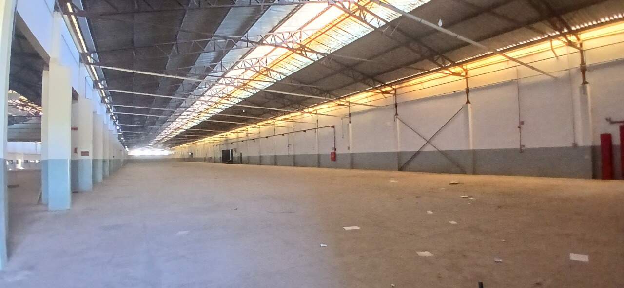 Galpão para aluguel Distrito Industrial 2.542m² Montes Claros MG: Interior..