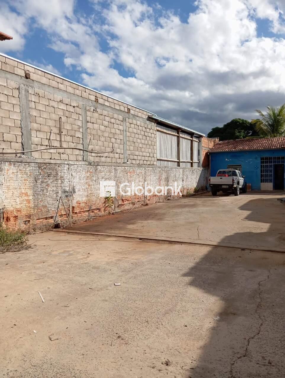 Terreno para aluguel Maracanã 0m² Montes Claros MG: 