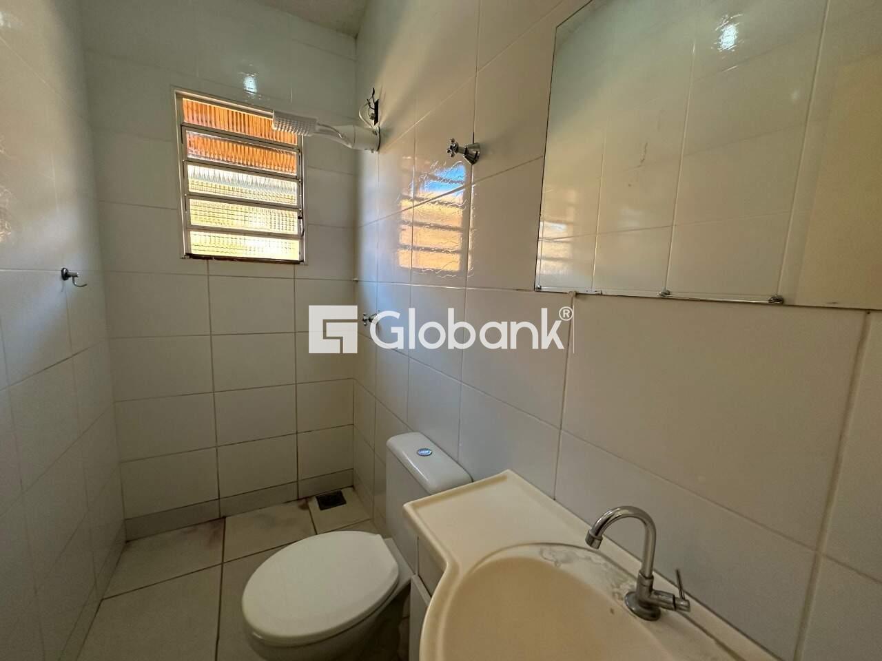 Casa 2 quartos à venda Residencial Sul Ipês 45m² Montes Claros MG: Banheiro social
