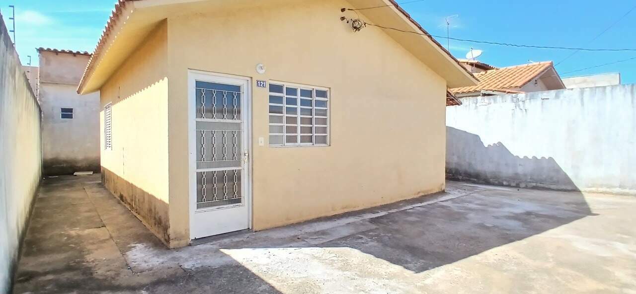 Casa 2 quartos para aluguel Residencial Sul Ipês 65m² Montes Claros MG: Entrada