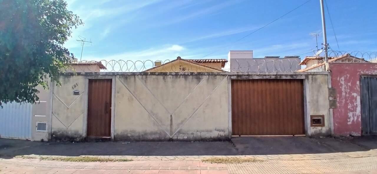 Casa 2 quartos para aluguel Residencial Sul Ipês 65m² Montes Claros MG: Fachada
