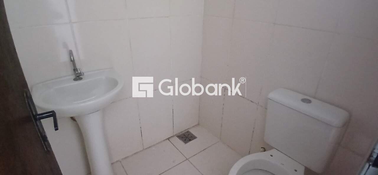 Casa 3 quartos à venda Loteamento Recanto das Águas 55m² Montes Claros MG: Banheiro suite