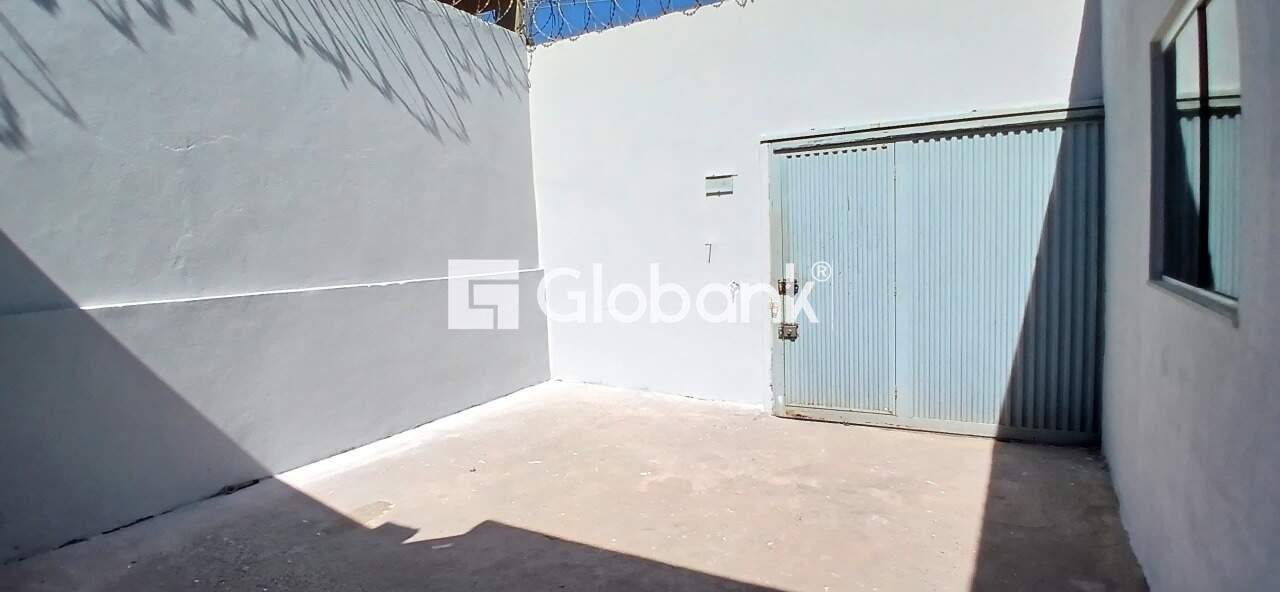 Casa 3 quartos à venda Loteamento Recanto das Águas 55m² Montes Claros MG: Garagem