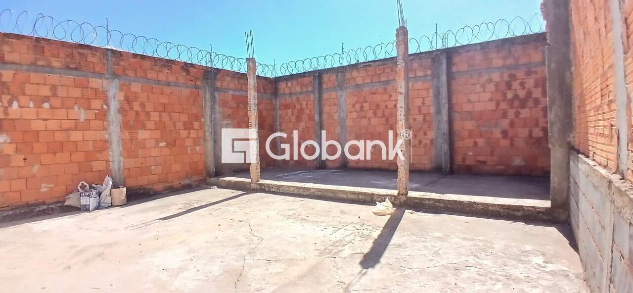 Casa 3 quartos à venda Loteamento Recanto das Águas 55m² Montes Claros MG: Quintal