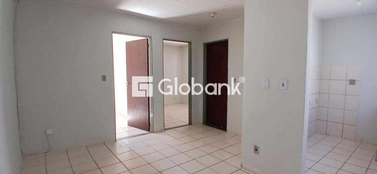 Casa 3 quartos à venda Loteamento Recanto das Águas 55m² Montes Claros MG: Sala