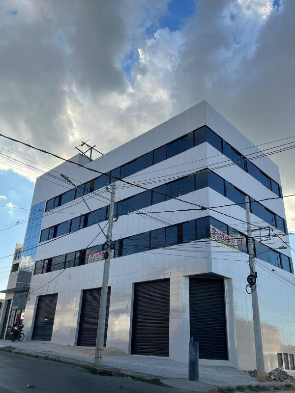 Prédio para aluguel Maracanã 1.152m² Montes Claros MG: Fachada