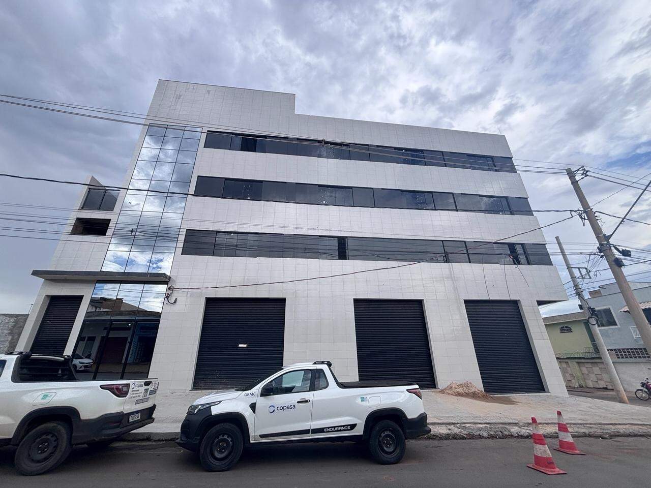 Prédio para aluguel Maracanã 1.152m² Montes Claros MG: Fachada