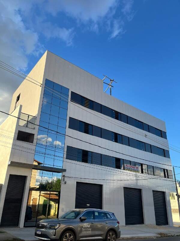 Prédio para aluguel Maracanã 1.152m² Montes Claros MG: Fachada