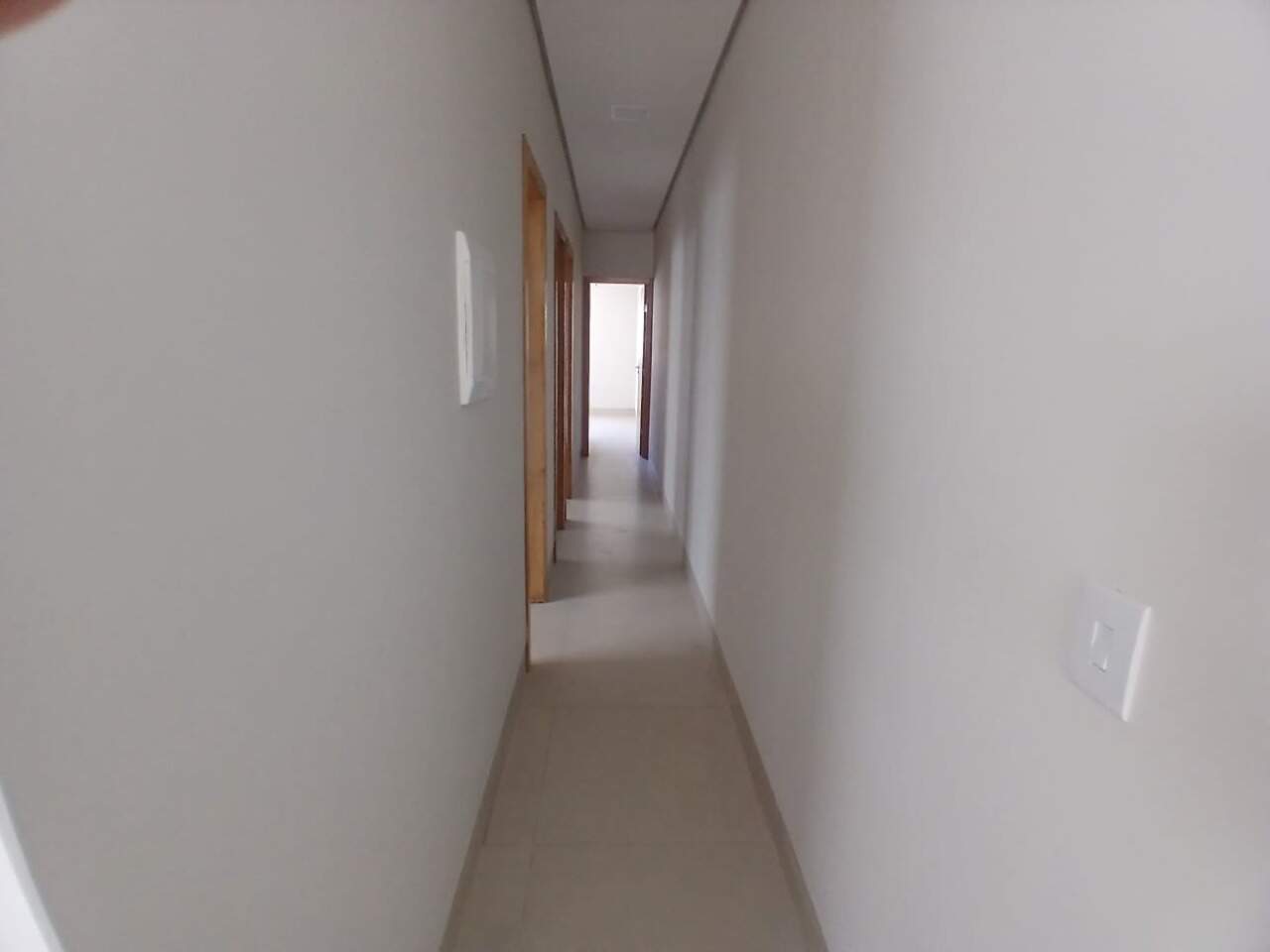 Casa 3 quartos à venda Santo Inácio 83m² Montes Claros MG: Corredor