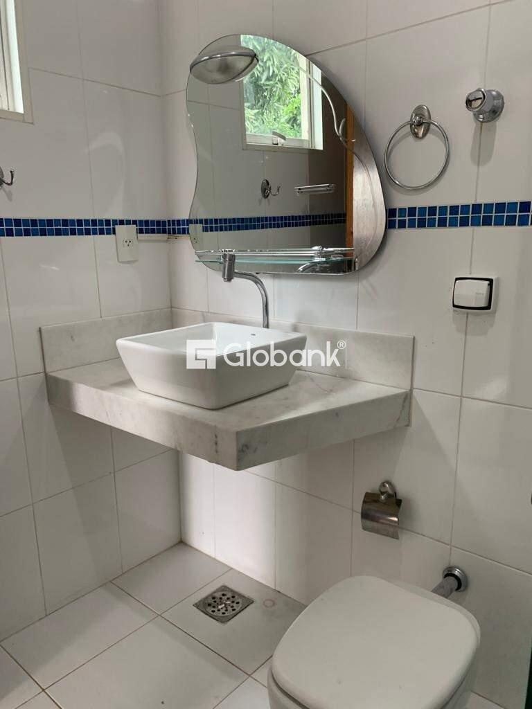 Casa 4 quartos à venda Vila Exposição 200m² Montes Claros MG: 