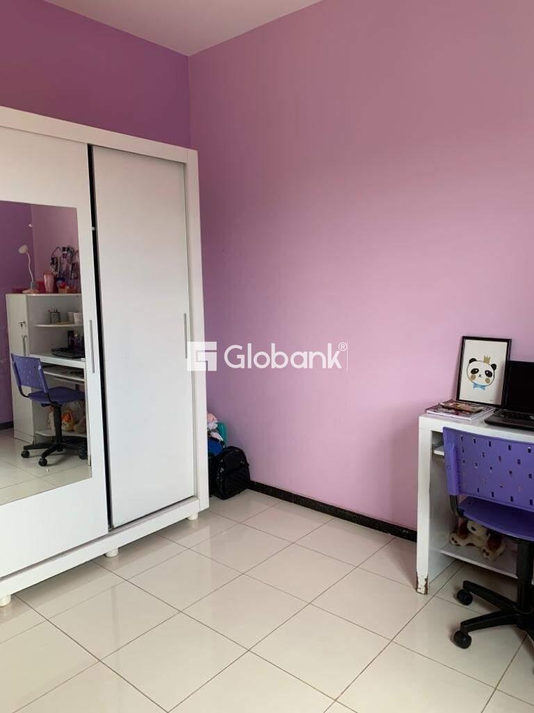 Casa 4 quartos à venda Vila Exposição 200m² Montes Claros MG: 