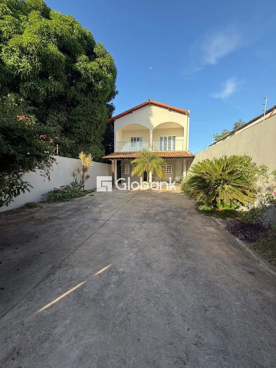 Casa 4 quartos à venda Vila Exposição 200m² Montes Claros MG: 