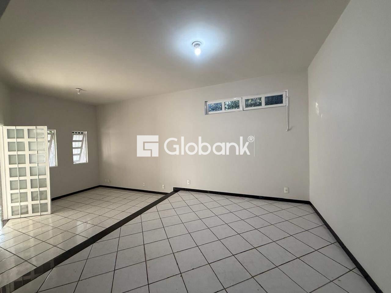 Casa 4 quartos à venda Vila Exposição 200m² Montes Claros MG: 