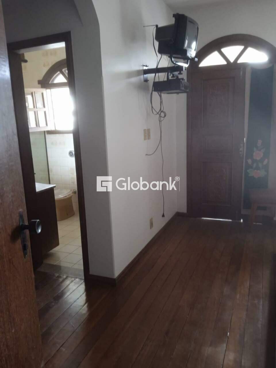 Casa 3 quartos para aluguel Centro 0m² Montes Claros MG: 