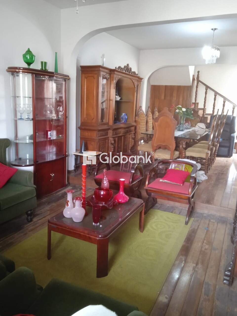 Casa 3 quartos para aluguel Centro 0m² Montes Claros MG: