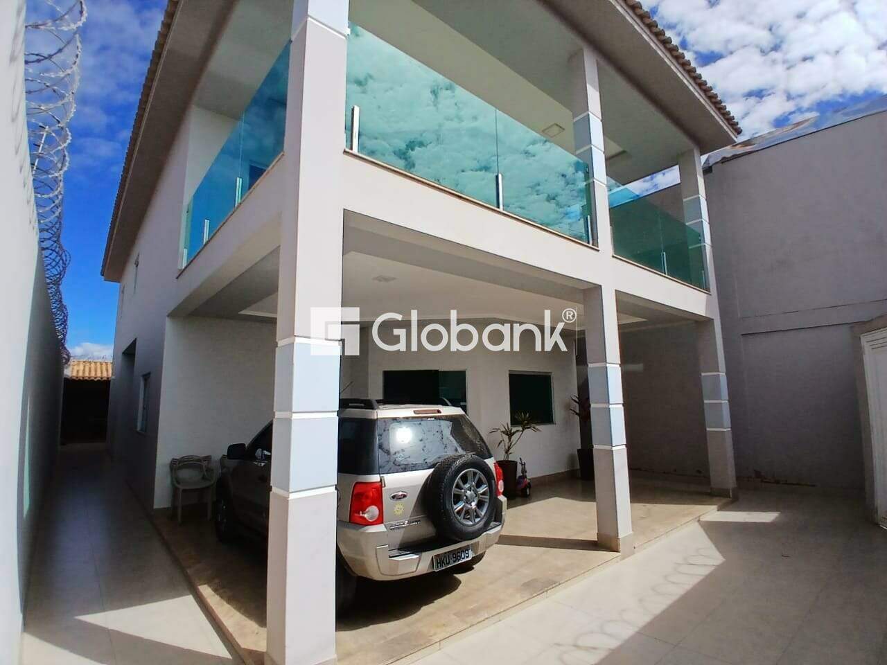 Casa 3 quartos à venda Doutor João Alves 270m² Montes Claros MG: Garagem