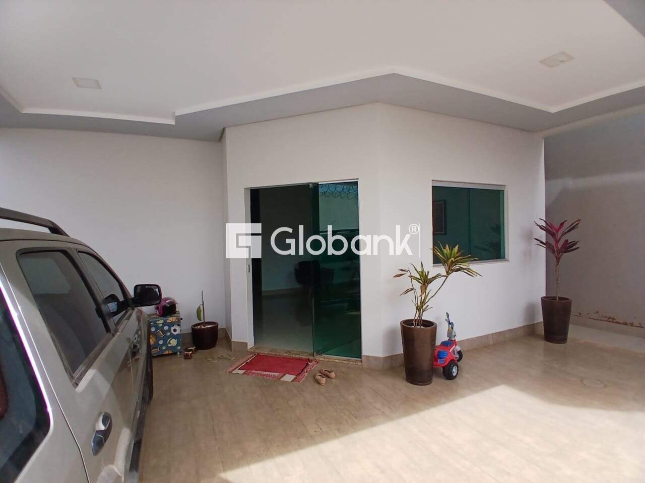 Casa 3 quartos à venda Doutor João Alves 270m² Montes Claros MG: Garagem
