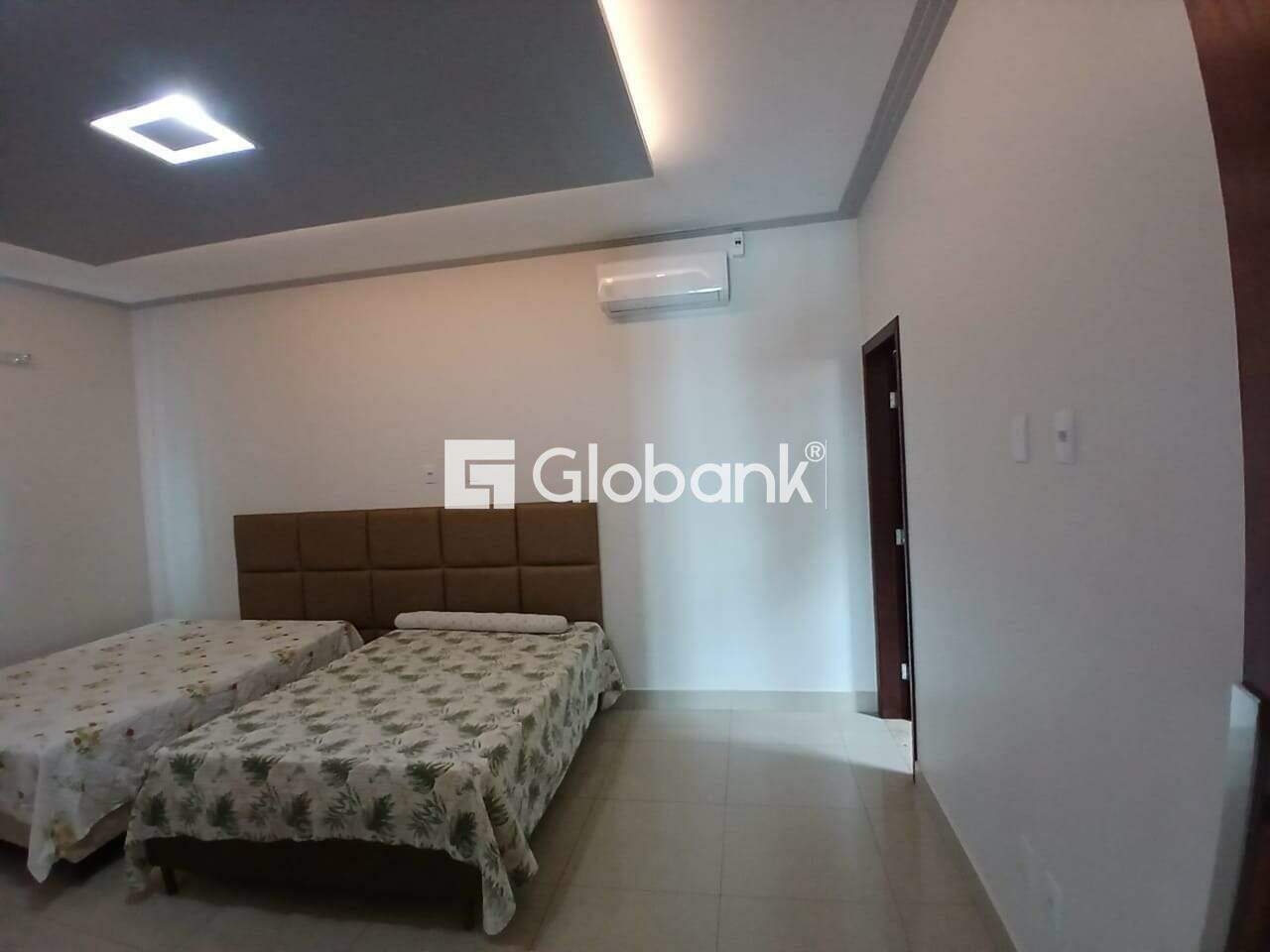 Casa 3 quartos à venda Doutor João Alves 270m² Montes Claros MG: Quarto 1