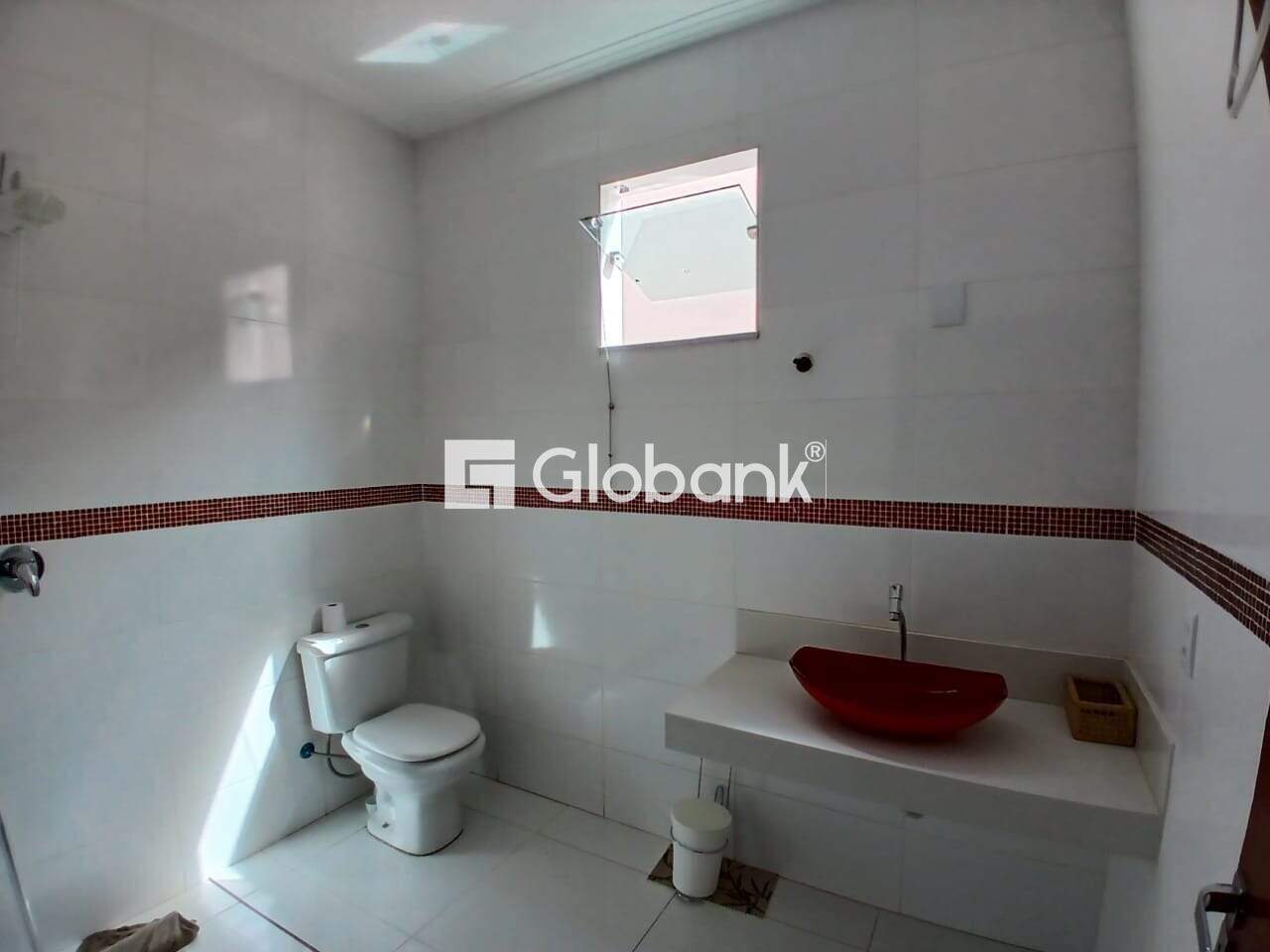 Casa 3 quartos à venda Doutor João Alves 270m² Montes Claros MG: Banheiro