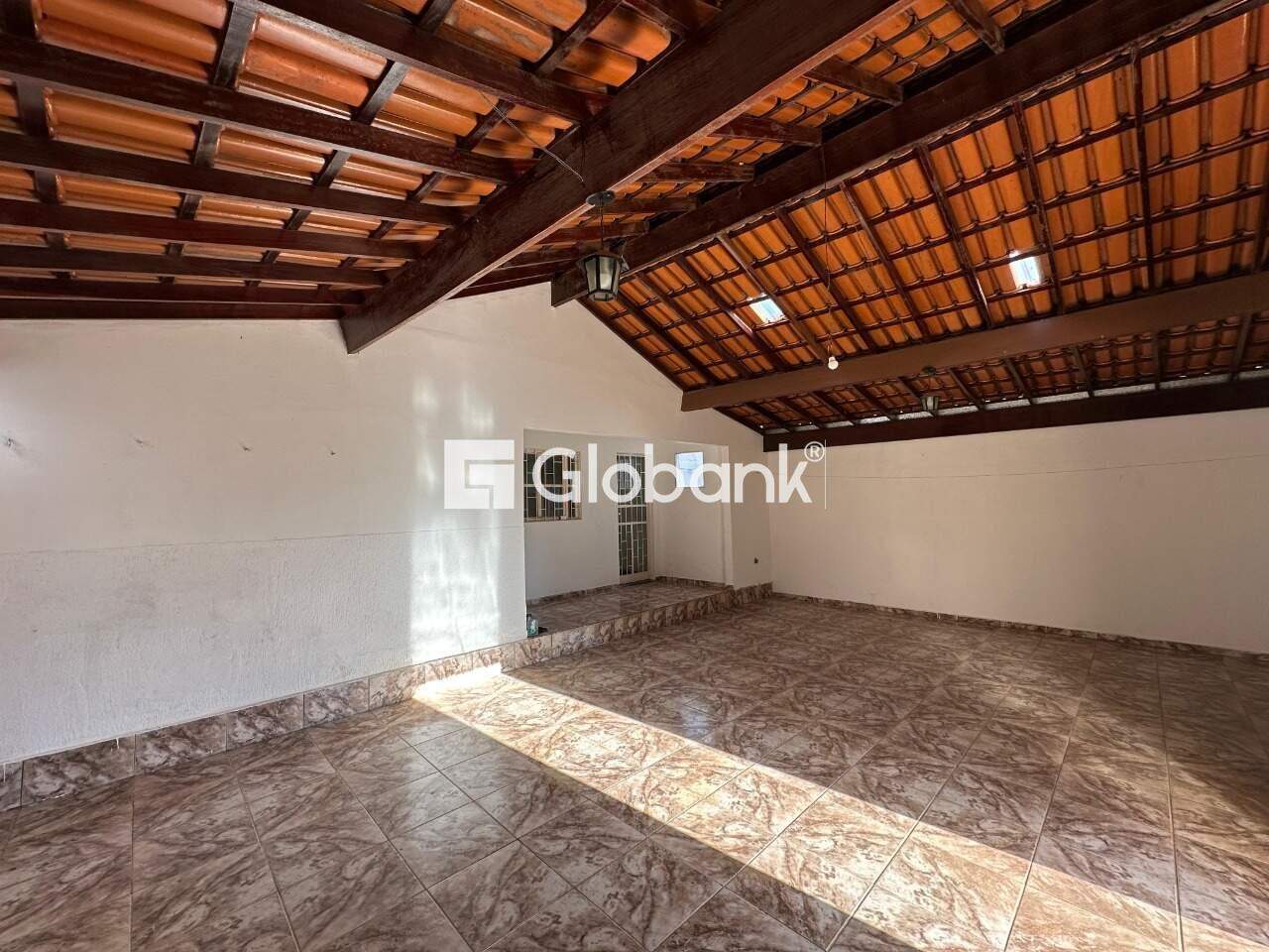 Casa 3 quartos para aluguel Jardim Primavera 120m² Montes Claros MG: Garagem
