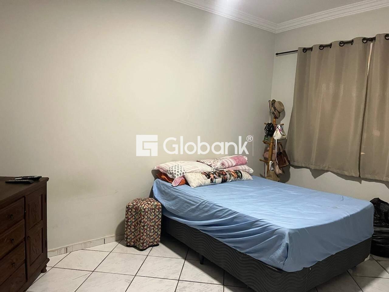 Casa 2 quartos à venda Jardim São Geraldo 180m² Montes Claros MG: Dormit rio 2