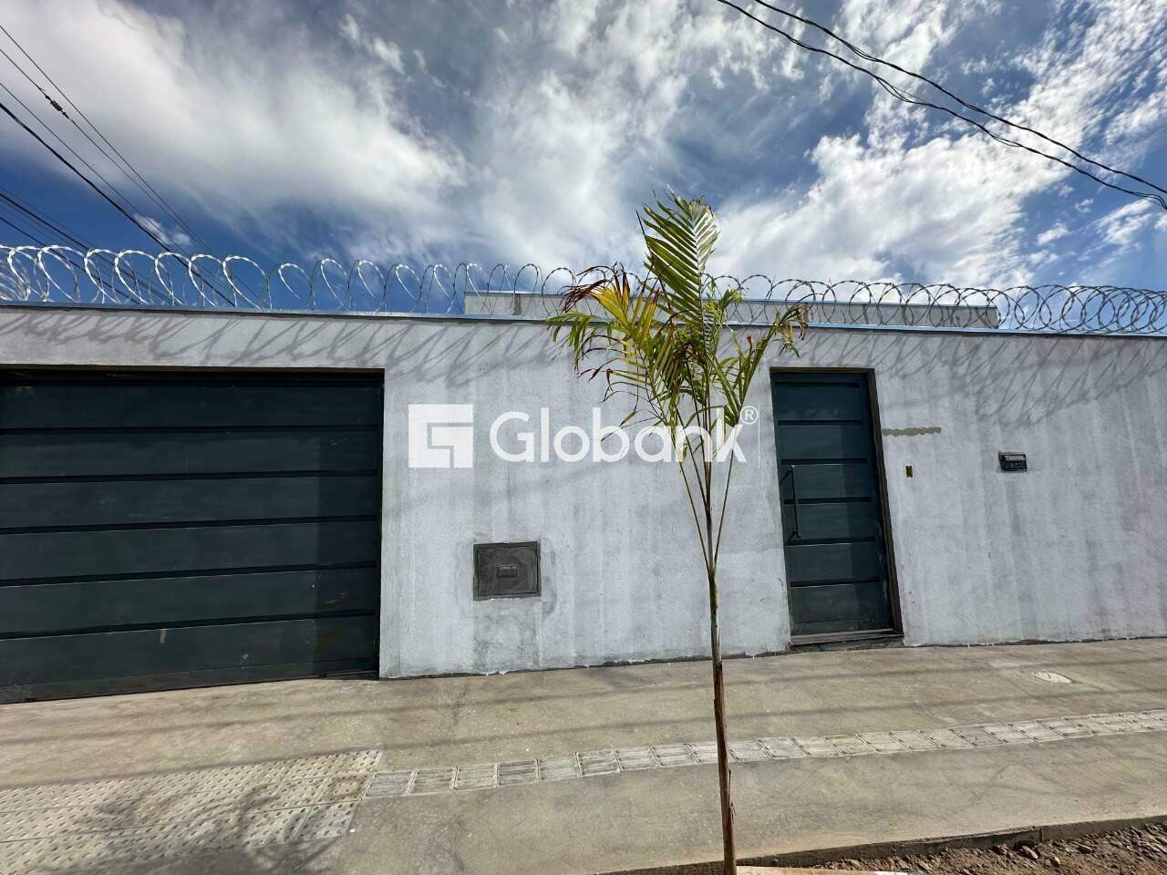 Casa 3 quartos à venda Jardim Olímpico 63m² Montes Claros MG: Fachada2