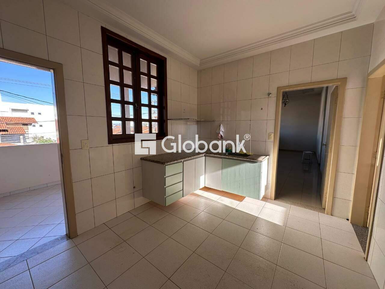 Casa 3 quartos para aluguel Vila Mauricéia 180m² Montes Claros MG: Cozinha